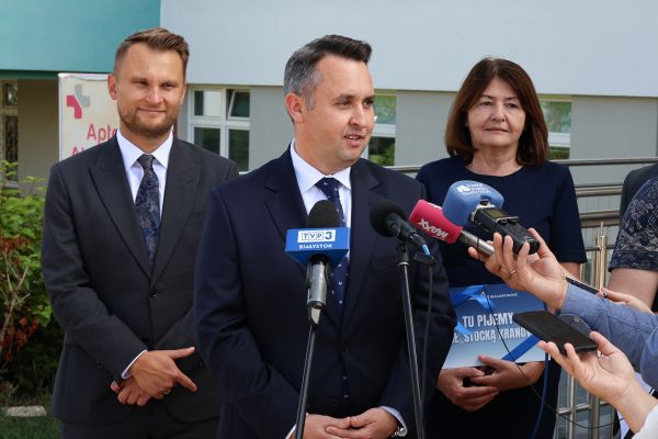 Z troski o najmłodszych...15 poidełek w UDSK!